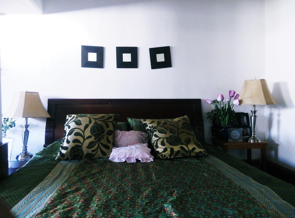 Jeelani Guest House Srīnagar Esterno foto