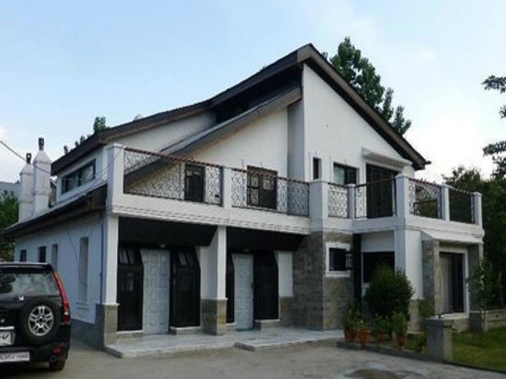 Jeelani Guest House Srīnagar Esterno foto